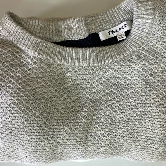 Madewell brand light gray textured knit sweater with navy blue back panel - Picture 4 of 6
